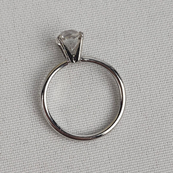 Vintage Silver Crystal Ring Size 8 - Picture 6 of 7